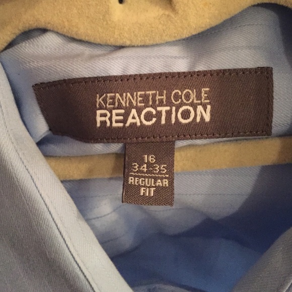 Kenneth Cole Reaction Light Blue button down - Picture 2 of 3