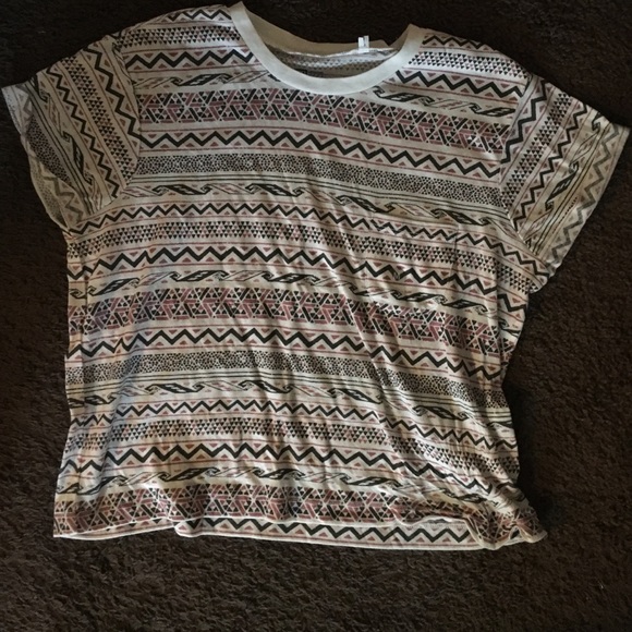 Nollie crop tee.