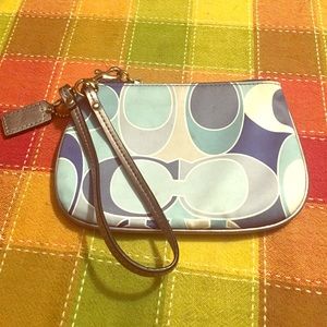 Coach c pattern wristlet