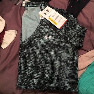 NWT under armour heat gear tee