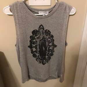 Graphic tank