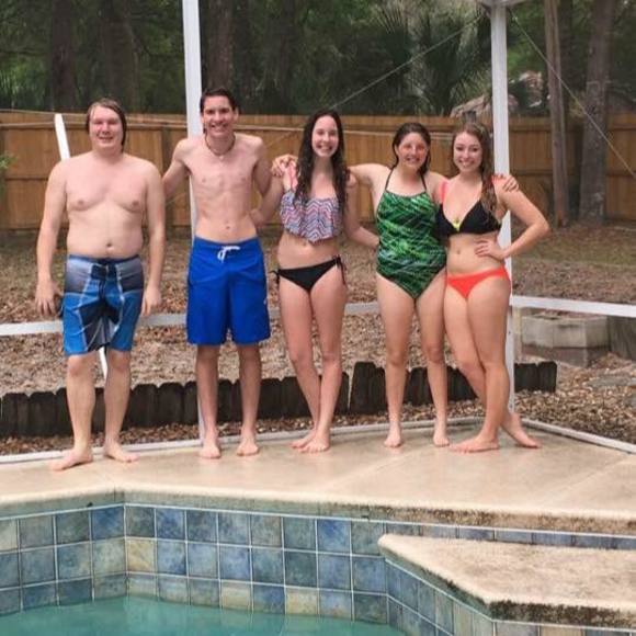 Meet your Posher, Maureen - Picture 1 of 1