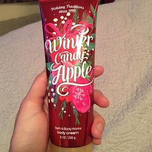 Bath & body works winter candy apple body cream