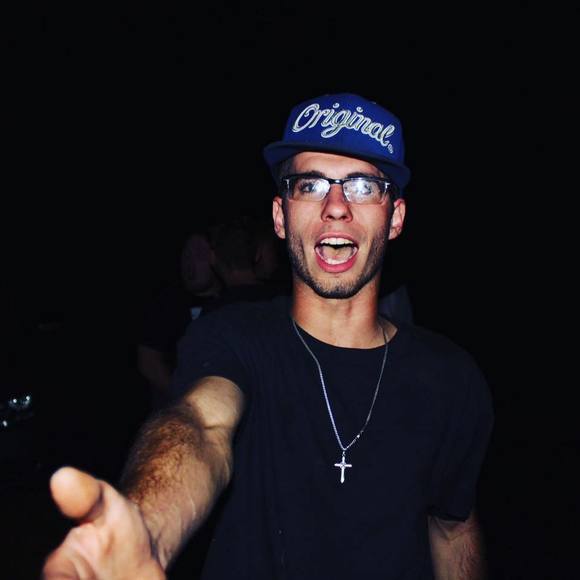 Meet your Posher, Devin - Picture 1 of 1