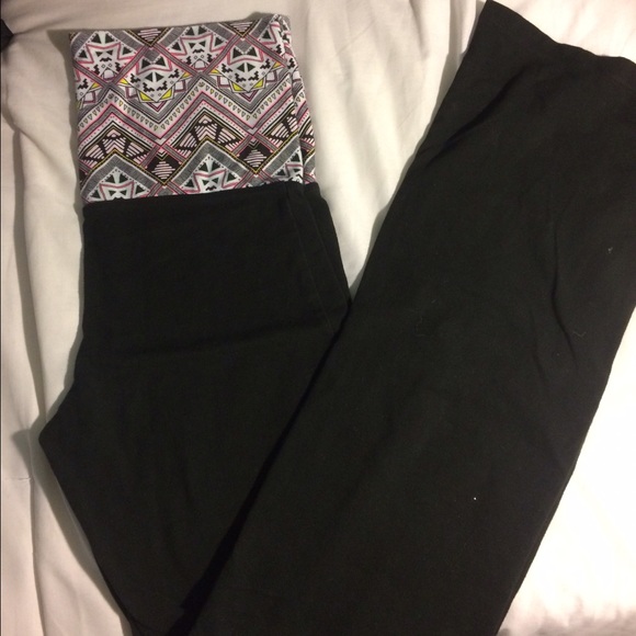 VS yoga pants - Picture 2 of 3