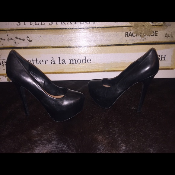women's black steve madden pattent platform pumps - Picture 2 of 4