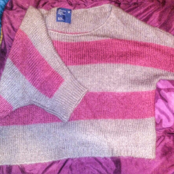 Like New American Eagle Sweater **REDUCED** - Picture 1 of 3
