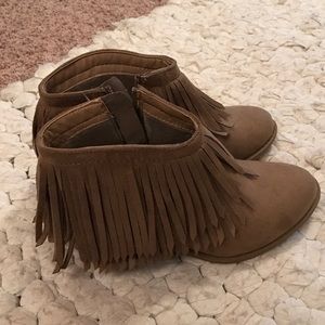 Fringe booties!