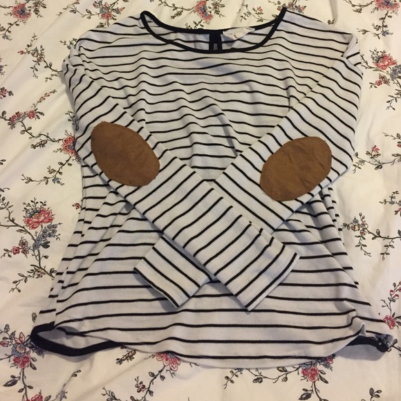 black and white long sleeve
