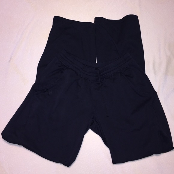 Slim fit women's underarmour sweats! - Picture 2 of 3