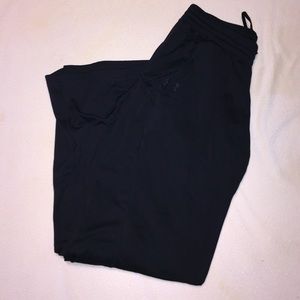 Slim fit women's underarmour sweats!