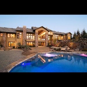 Meet your Posher, Riley