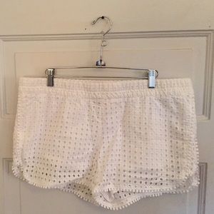 Eyelet shorts