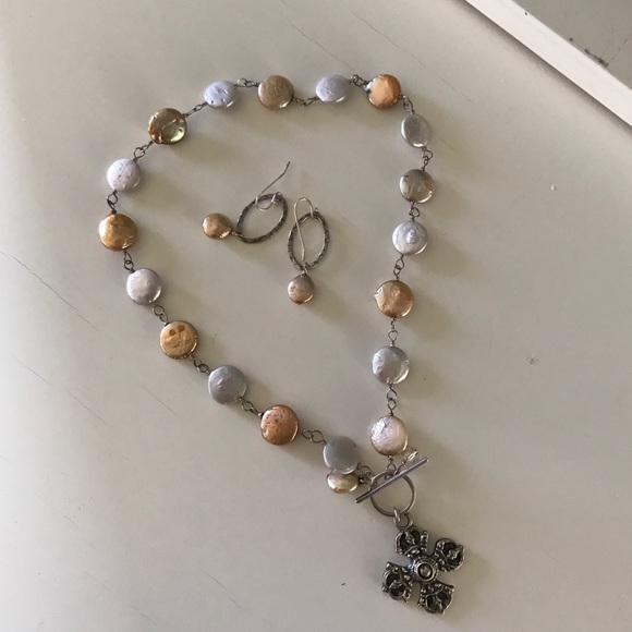 Pearl necklace with matching earrings