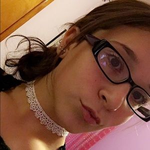 Meet your Posher, Ava