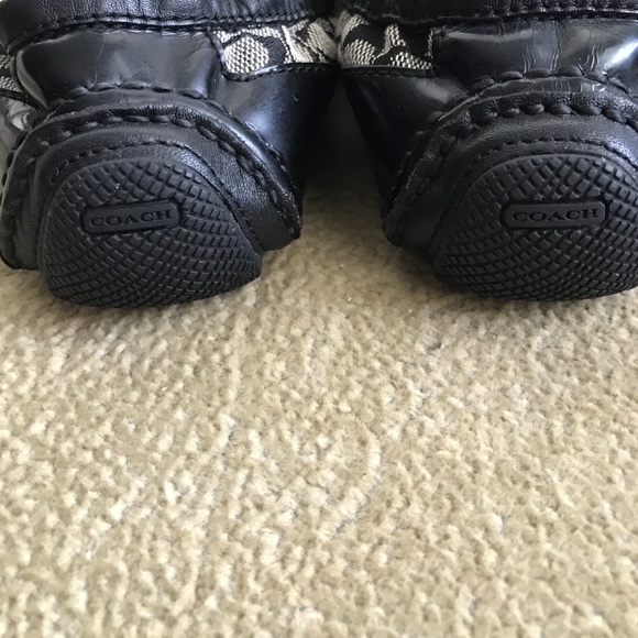 Coach flat - Picture 2 of 4