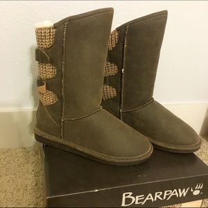 Bearpaw Boshi boots in Chesnut
