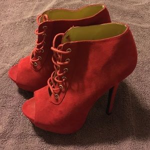 Red shoes brand wild diva price includes shipppng