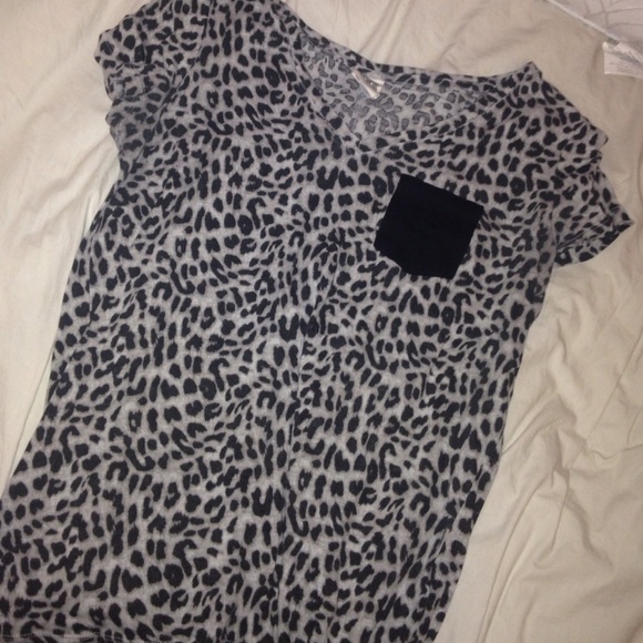 short sleeve cheetah t shirt - Picture 1 of 3