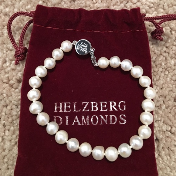 Helzberg pearl bracelet