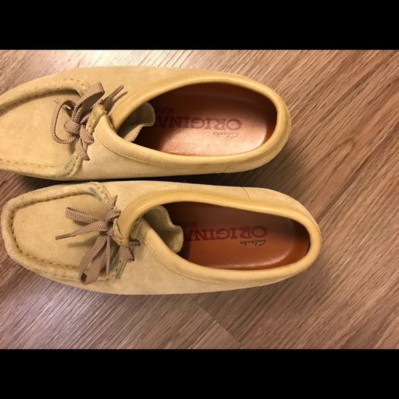 Clarks Wallabees