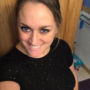 Meet your Posher, Hilary