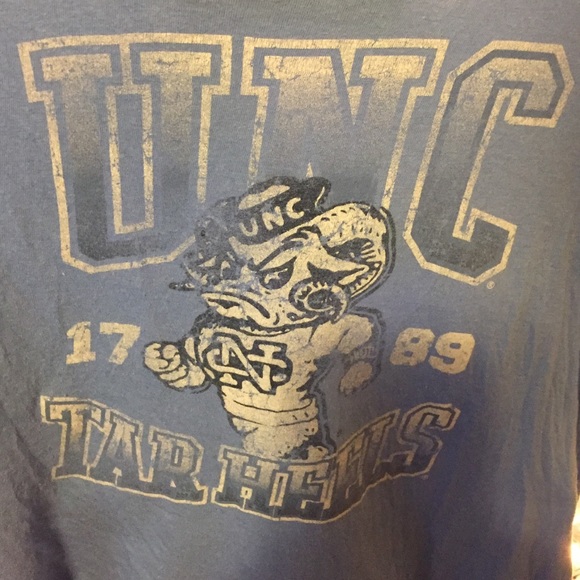 UNC Tar Heels shirt