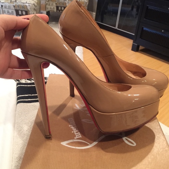 Christian Louboutin Bianca AUTHENTIC!! - Picture 2 of 4