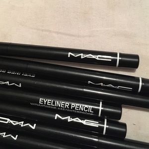 TRADE. Make up bundle one eyeliner mac +anastasia