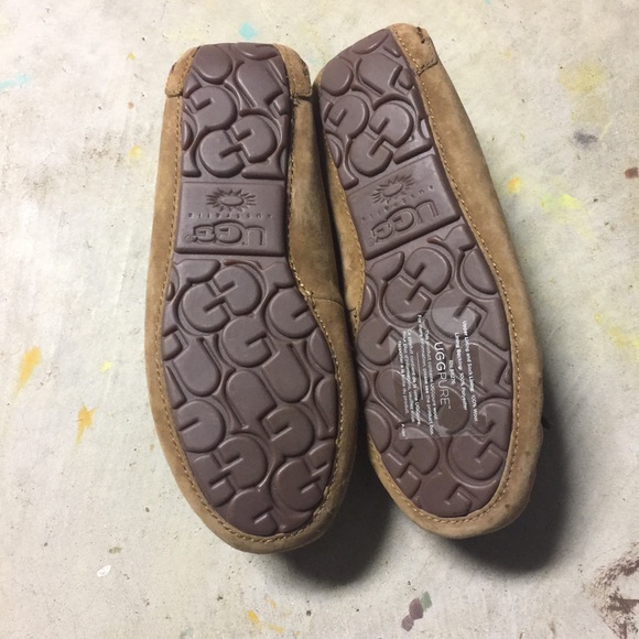 Authentic Uggs Dakota Style NIB - Picture 3 of 4