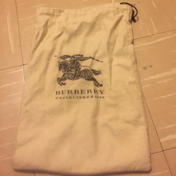 Burberry dust bag