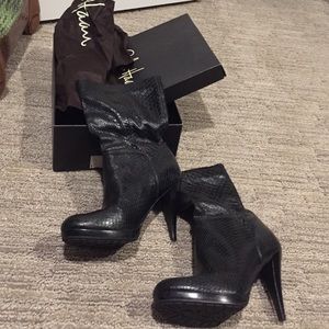 Brand new never worn Cole Haan black boots