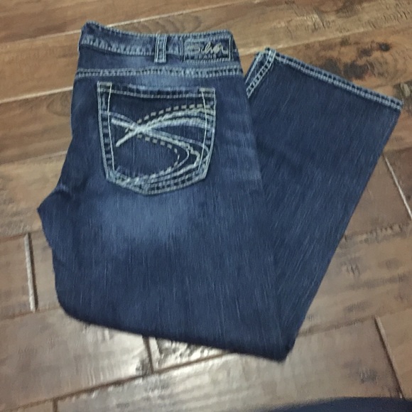 Silver Santorini Crops