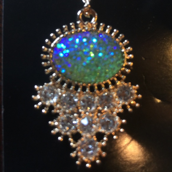 ✨MULTIFACETED GLITZ & GLAM NECKLACE GOLD CHAIN - Picture 2 of 4