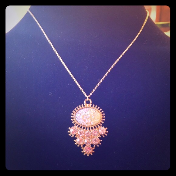 ✨MULTIFACETED GLITZ & GLAM NECKLACE GOLD CHAIN - Picture 3 of 4