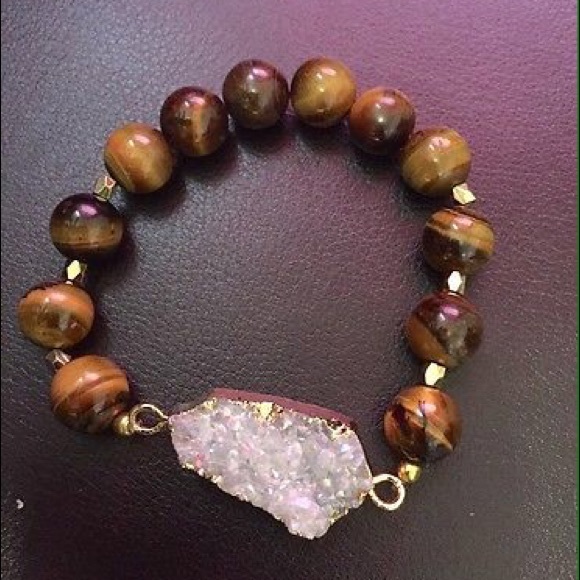 Gold plated metal rough gemstone beads bracelet.