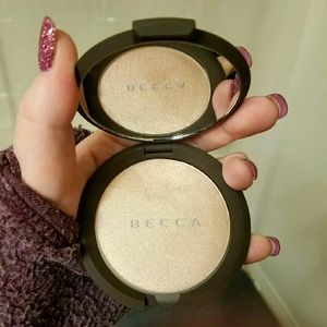 BECCA Shimmering Skin Perfector in Opal