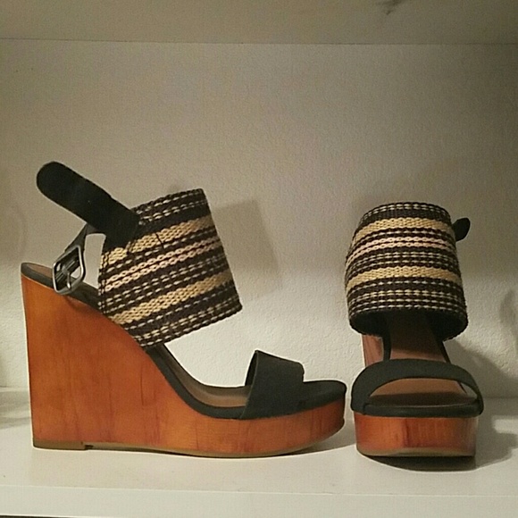 Lucky Brand wedges worn for one hour!