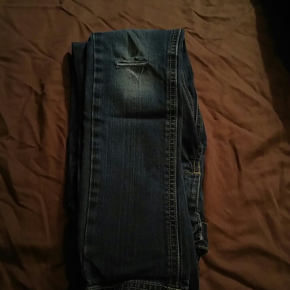 Girl jeans ripped style on right leg - Picture 3 of 3