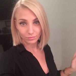 Meet your Posher, Hayley