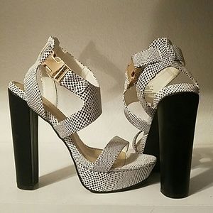 JustFab chunky heel never worn!