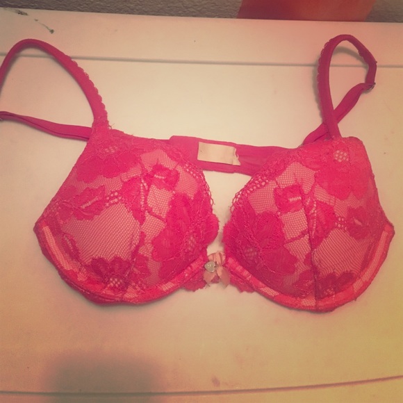 Victoria's Secret pink push-up bra