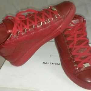 Balenciaga arena