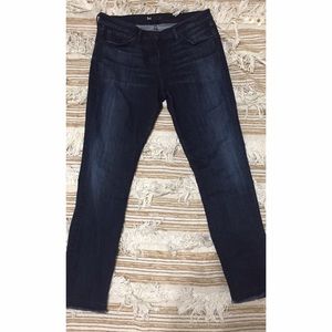 3x1 Cropped Frayed Hem Jeans