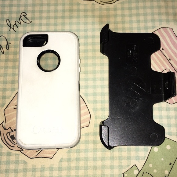 Otter box iPhone 5s case