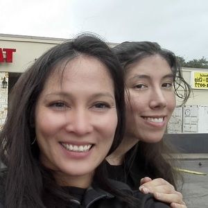 Meet your Posher, Chela