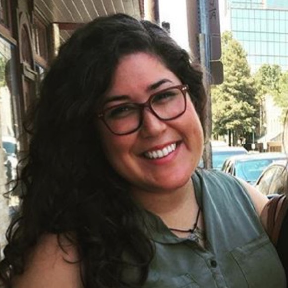 Meet your Posher, Nicole - Picture 1 of 1