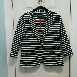 3/4 Length Sleeve Black and White Striped Blazer