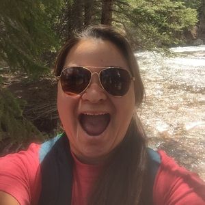 Meet your Posher, Kristen