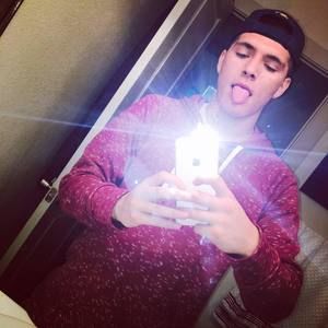 Meet your Posher, Dennis